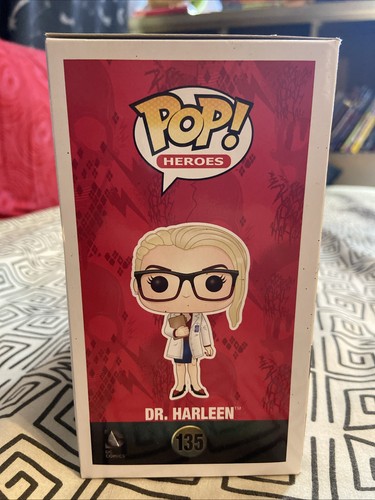 Funko Pop! DC Heroes Suicide Squad: Dr. Harleen Quinzel #135 Walmart Exclusive - Picture 4 of 6