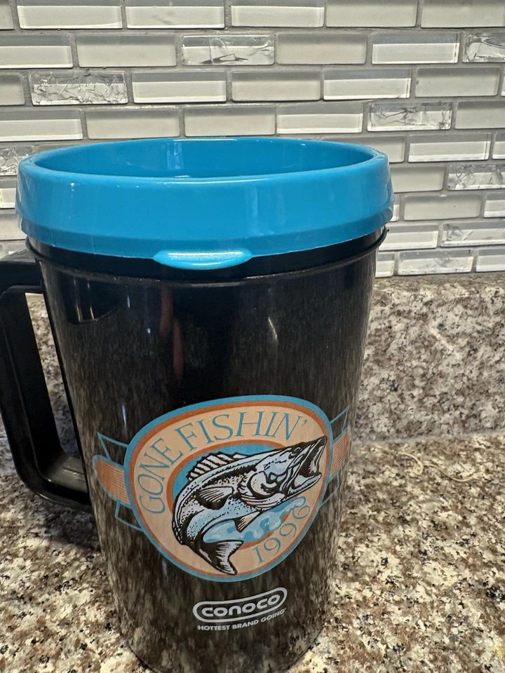 Taza aislante de plástico vintage años 90 Betras CONOCO Gasolinera 34oz EE. UU. IDO A PESCAR Foto 3 de 4