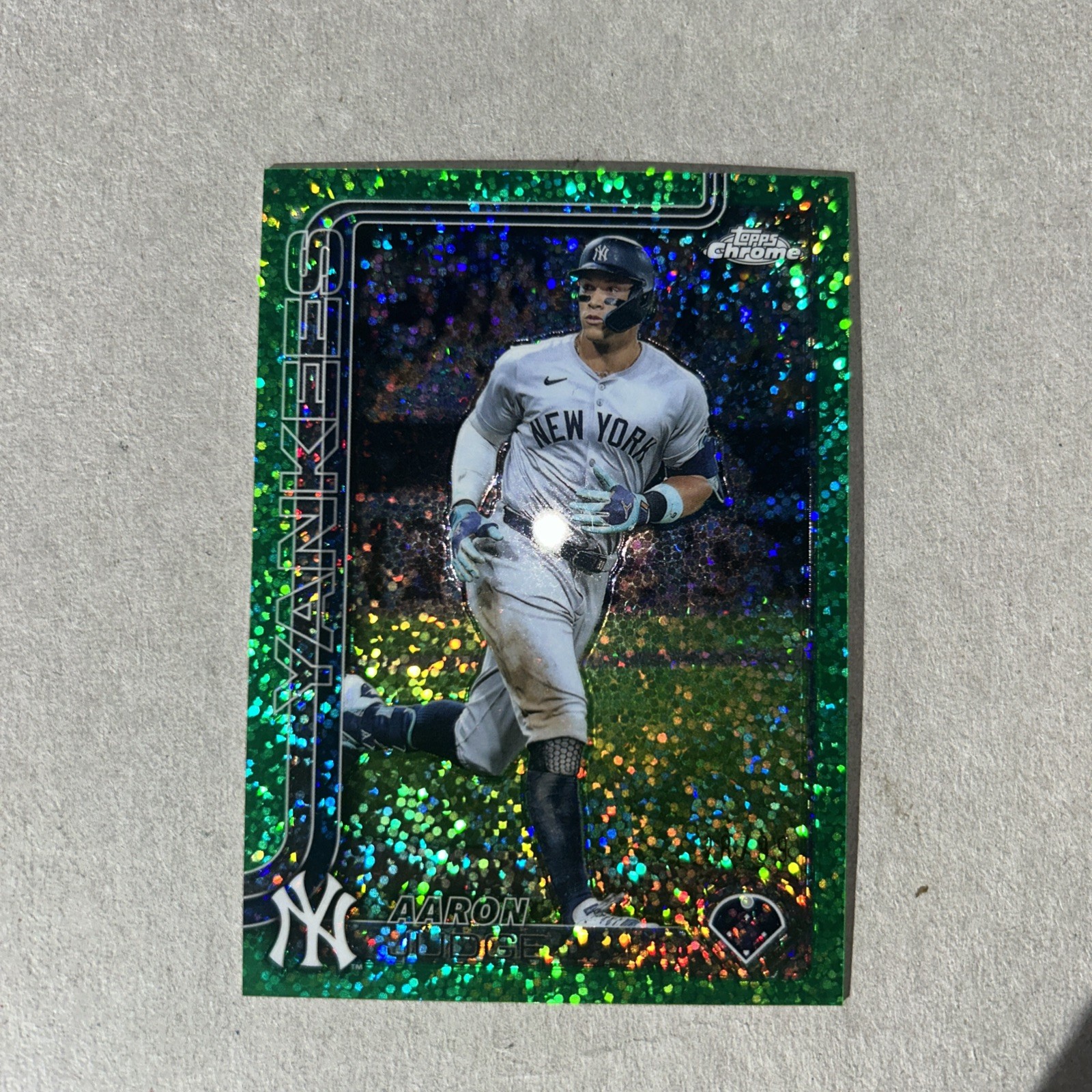 2025 Topps Chrome Aaron Judge, green speckle image variation SP 28/99