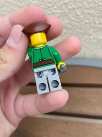 LEGO Pirates Bluecoat Governor's Daughter & Pirate Gunner Minifigures 70412