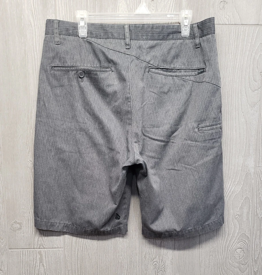 Volcom Shorts Mens 34 Corpo Class Chino Gray Striped 9" Surf Skate Street Wear - Image 3 of 4