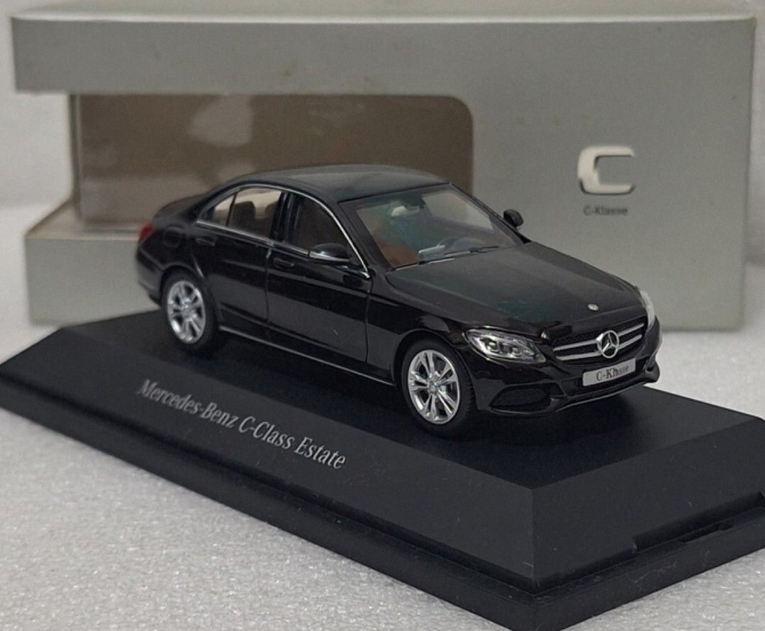 1/43 Mercedes-Benz AMG C63 ブラック s-l400.jpg