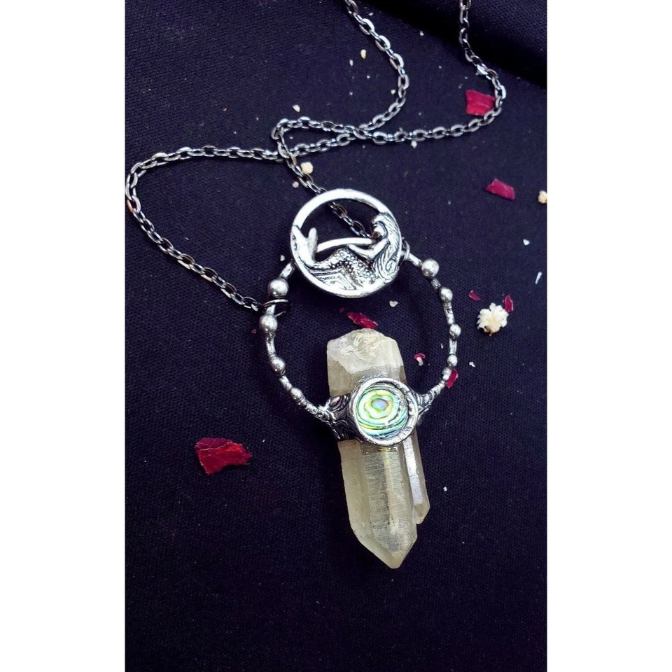 Quartz and Abalone Mermaid Crystal Necklace - Изображение 2 из 4