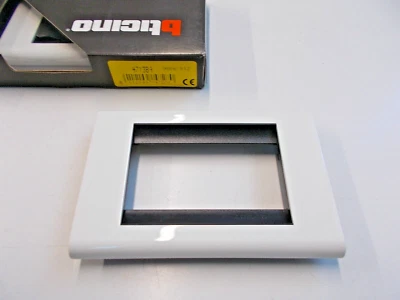 BTICINO LIVING 4713BA PLACCA 3P IN METALLO BIANCA