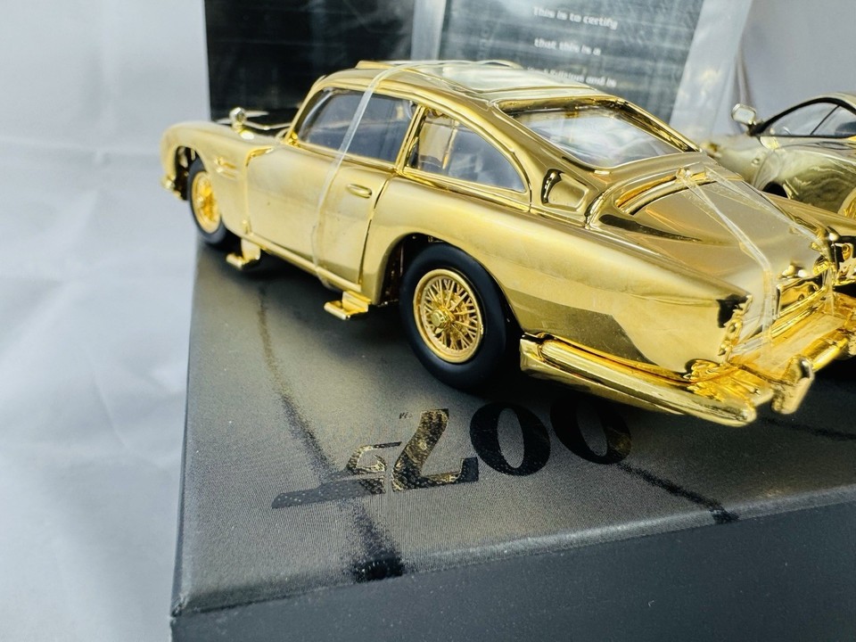 James Bond Aston Martin DB5 Julekalender gadget - den gode gaveidé