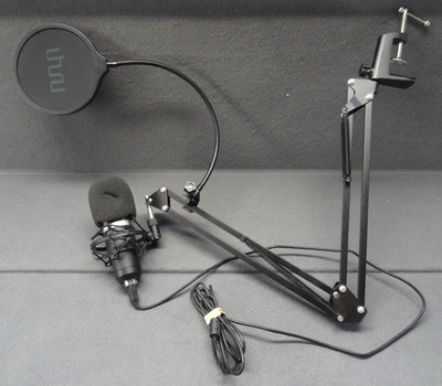 UHURU Streaming Podcast Microphone Condenser Pop Filter USB Desk Mount Boom Arm