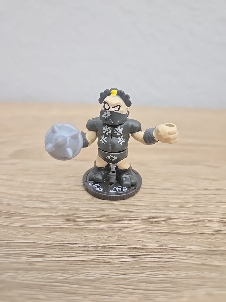 Legends Of Akedo Ninja Fury STEALTH STINKY Mini Battling Action