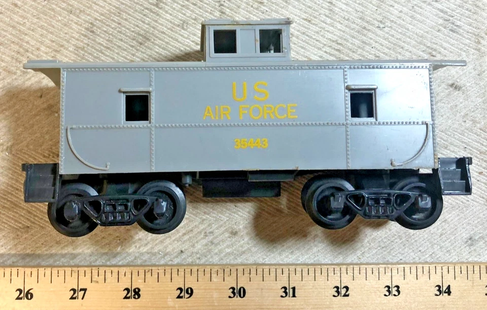 Kusan O Scale 35443 US Air Force Caboose Train Car for Parts/Repair (C) - Image 2 of 4