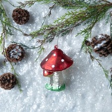 RED CAPPED MUSHROOMS ORNAMENT