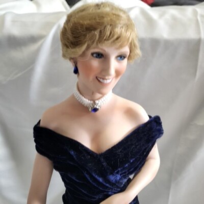 princess diana blue velvet dress Princess Diana's Bruce Oldfield evening dress sells for 56,000