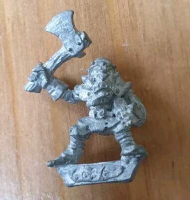 Marauder MM30/2 Goblin with Axe Warhammer Games Workshop Citadel Old World 80s