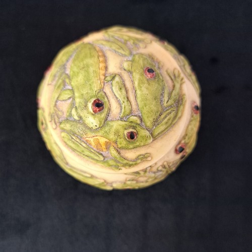 Jardinia's Harmony Ball Tree Frog "Hopscotch" Trinket Jar w/ Removable Lid 🐸 3d - Picture 7 of 8