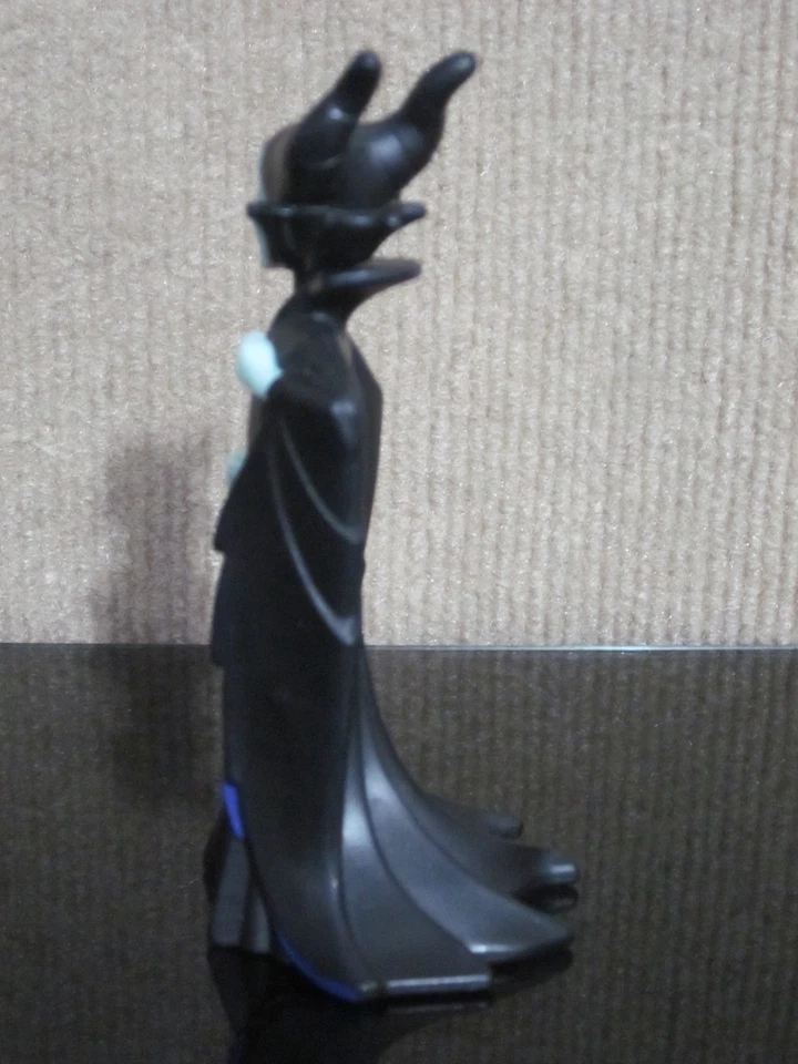 Figura de acción Mattel Bruja Maléfica Disney La Bella Durmiente 2023 Foto 4 de 4