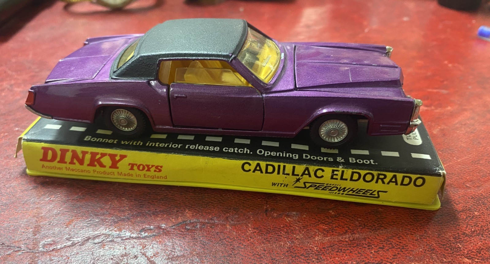 Dinky 175, Cadillac Eldorado - Free Price Guide & Review
