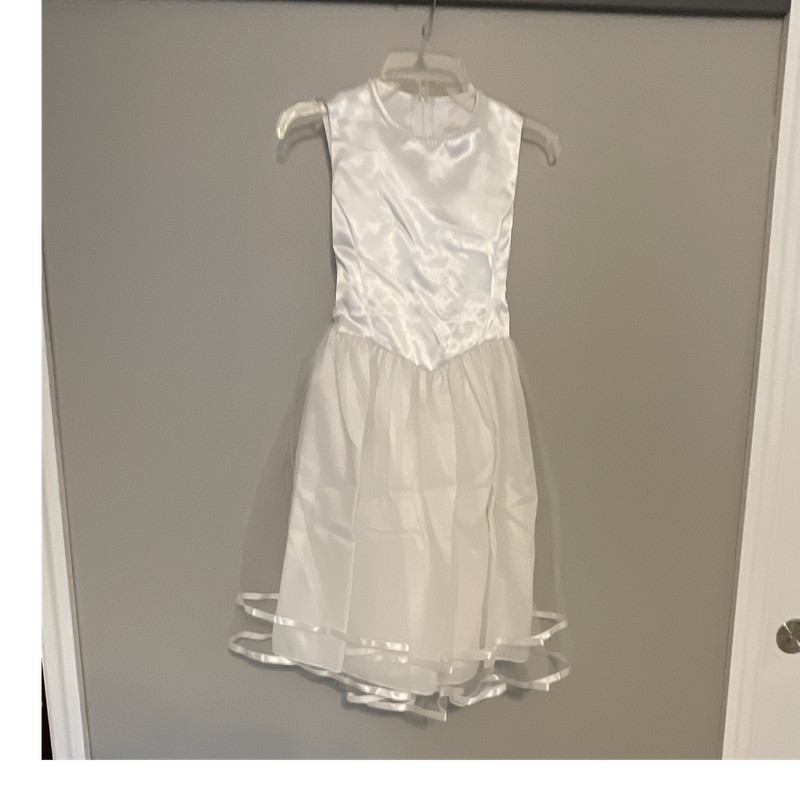 Sugar Plum White Satin & Tulle Formal Flower Girl/Communion Dress Size 7