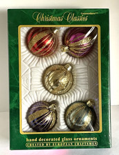 Vtg Commodore Christmas Classics Ornaments Set of 4 Hand Decorated Glass 2.5 In