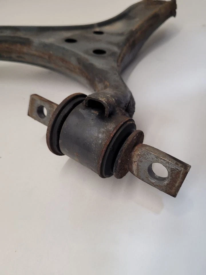 Brazo de control inferior izquierdo conductor Honda Accord 2013-2015 delantero LH 51360T2AA02 Foto 2 de 4