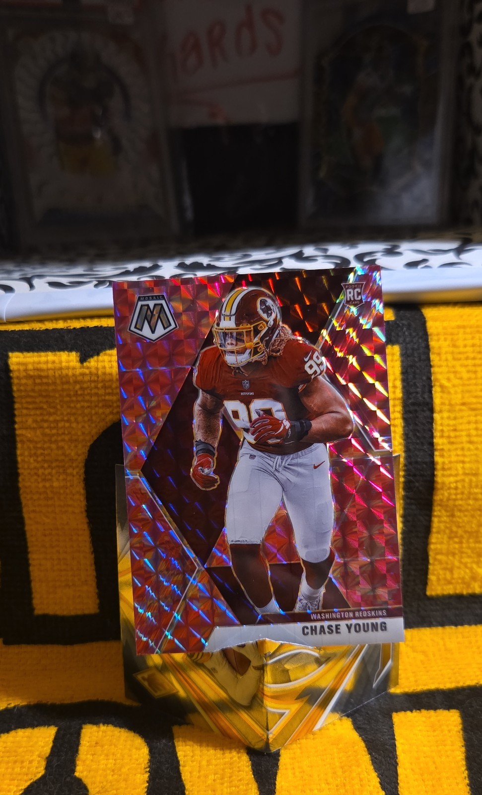 🧃2020 Panini Mosaic - Rookies Chase Young #202 Camo Pink Mosaic Prizm (RC)🧃
