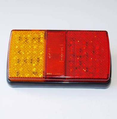 LED 4 FUNKTIONEN HECK KOMBI LEUCHTE FÜR ANHÄNGER BRETTER WOHNWAGEN