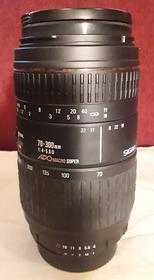 SIGMA 70-300mm f/4-5.6 APO Macro Super AF Zoom Lens For Nikon AFD