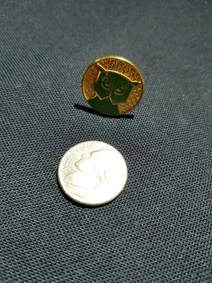 RARE London Badge Green OWL face Gold Cufflinks, Stud Set, Lapel Pin HTF - Изображение 4 из 4