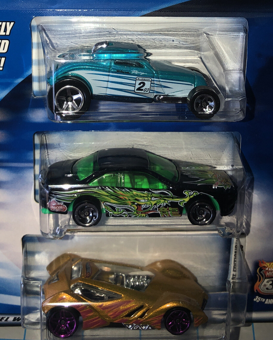 HOT WHEELS COLLECTOR'S GUIDE& 3 Cars | eBay