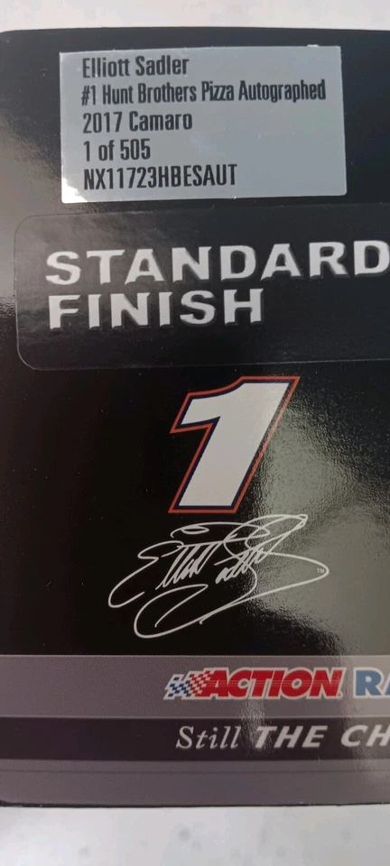 Pizza T6-30 ELLIOTT SADLER #1 HUNT BROTHERS - AUTOGRAFADA - 2017 CHEVY CAMARO - Imagem 2 de 4