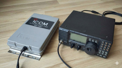 Icom IC-718 Kurzwellenfunkgerät mit Antennentuner AT-140