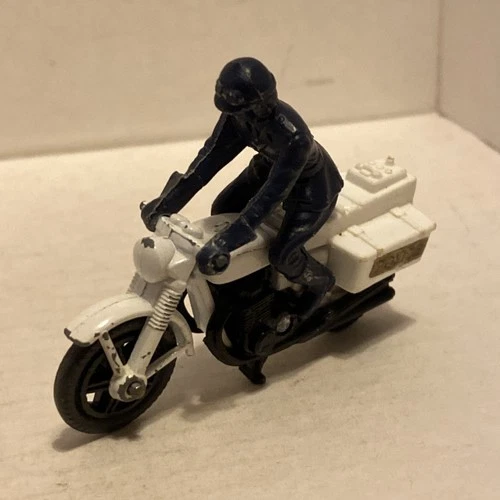 Matchbox Lesney Motorbike - Honda 750 - 1977 - No.33 - Police - Used with Rider.