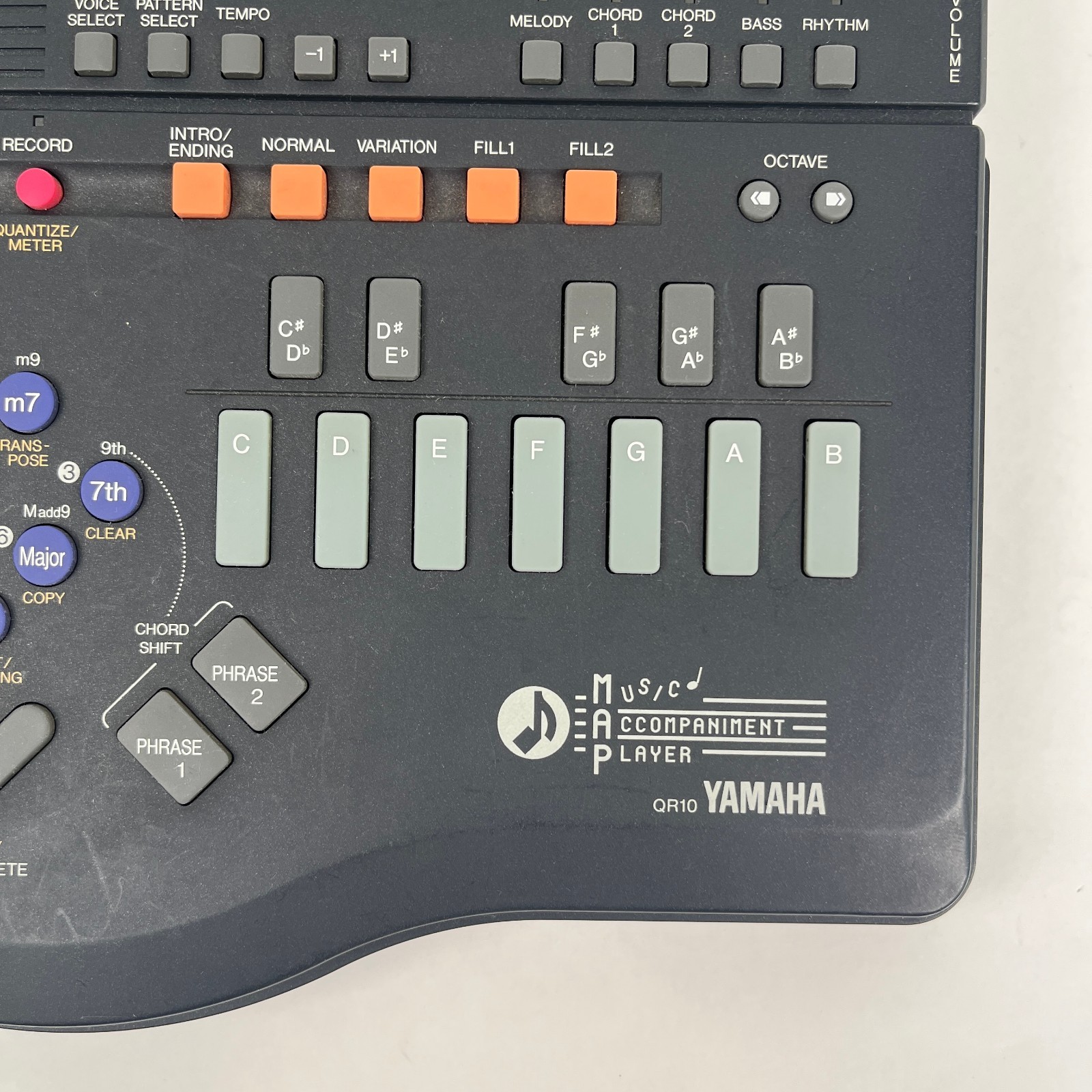 YAMAHA QR10 Portable Sequencer - Sampler Drum Machine - MADE IN JAPAN Pre-Owned