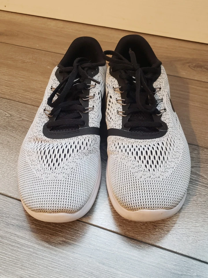 Nike детский бесплатный RN серый/черный 833989-100 кроссовки спортивная обувь размер 7Y - Изображение 2 из 4