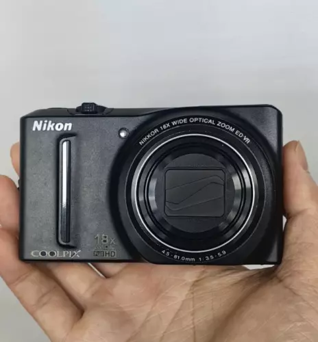Nikon Coolpix S9100 Compact Digital Camera 12.1 MP 18x Wide Zoom Black- 90% New - Picture 2 of 7