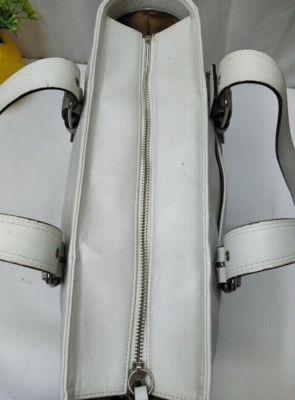 バッグ COACH legacy handbag double pocket White Coach Legacy White Leather Double Handle Zipper Closure Tote Bag