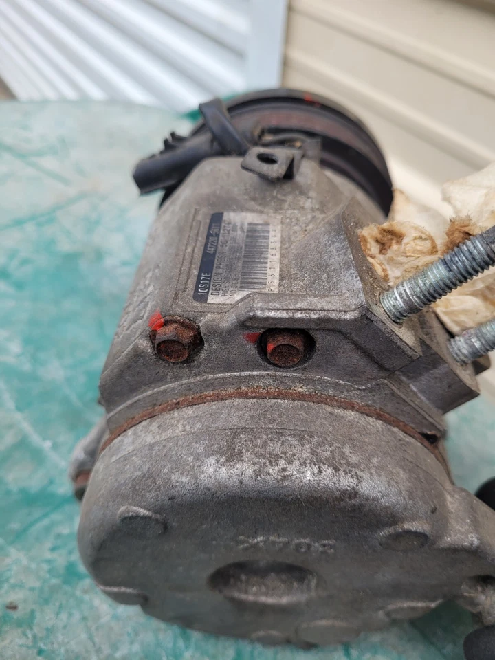 Compresor de aire acondicionado Jeep Grand Cherokee 2005-2007 4,7 L Foto 3 de 4