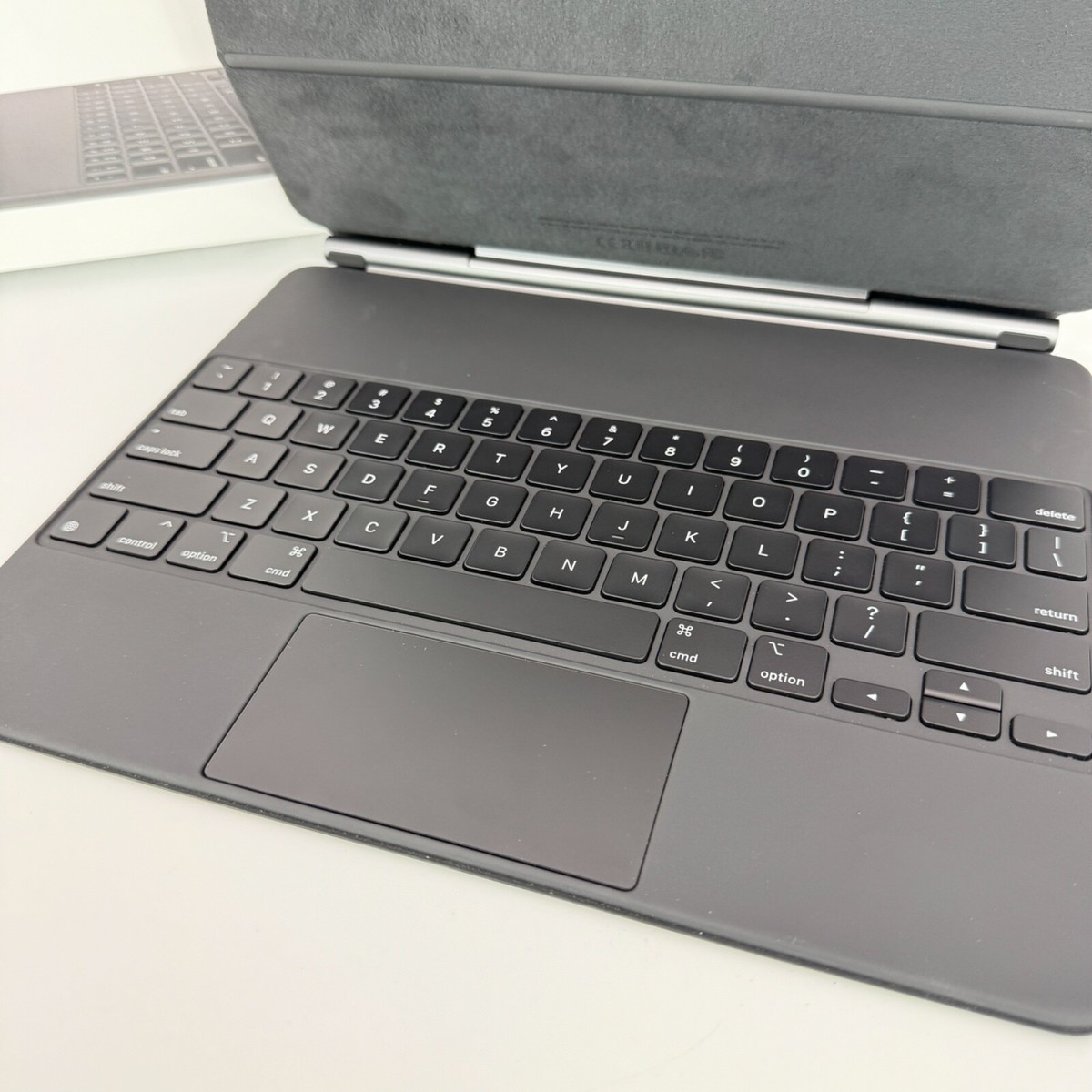 Apple Magic Keyboard for 12.9 Apple Magic Keyboard for 12.9