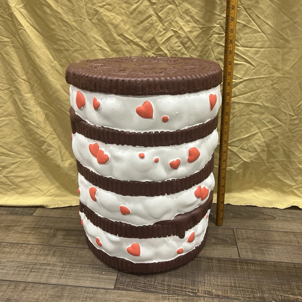 NEW RARE Valentines Hearts Oreo Cookie Stool Tik Tok Viral Home Goods - Image 2 of 4