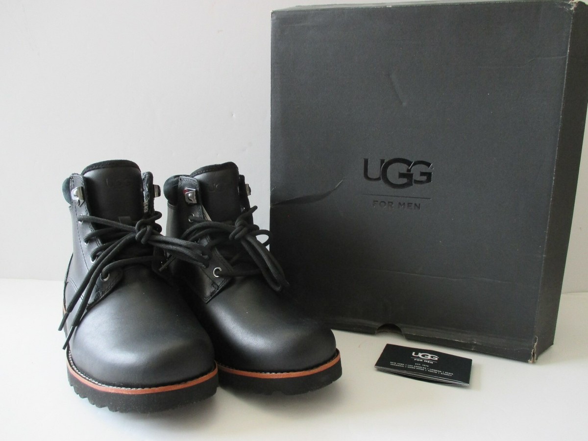 UGG Men display picture 1