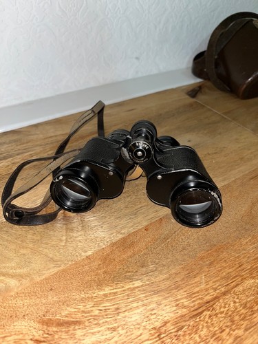 WWII Binoculars - Carl Zeiss - 8X30 with branded original case - Picture 2 of 3