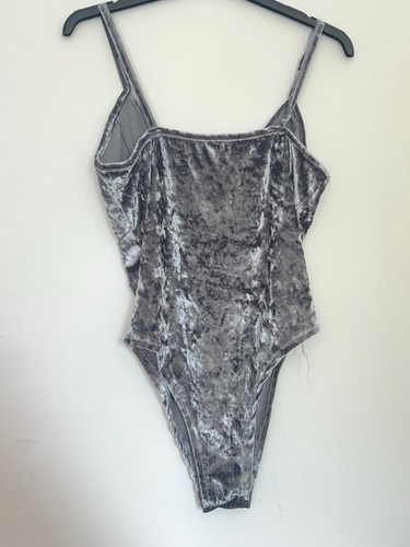 Silver Velour Feel Body Size M - Picture 2 of 6
