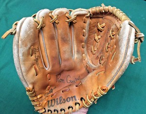 wilson ron guidry glove
