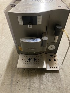 Kaffeevollautomat BOSCH, Vero Bar 100 Aroma Pro (Plastik defekt )