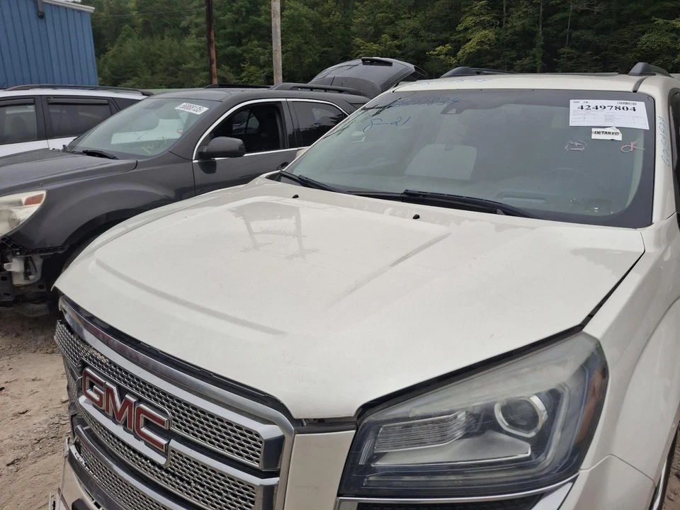 Used Air Cleaner Assembly fits: 2015 Gmc Acadia Grade A - Image 3 of 4