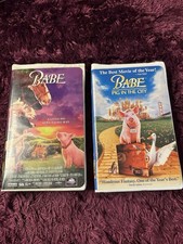 Babe -VHS LOT Of 2 Clamshell