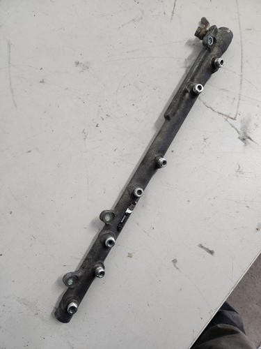 BMW E60 E61 E90 E70 Druckspeicher Kraftstoffverteiler Rail 7795514 M57N2