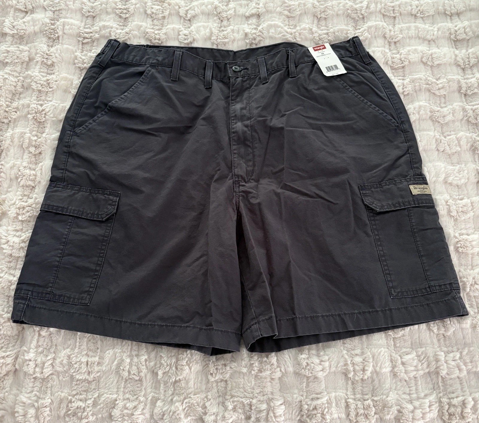 NWT Wrangler Weather Washed 100% Cotton. Cargo Shorts. Gray. Men’s 44