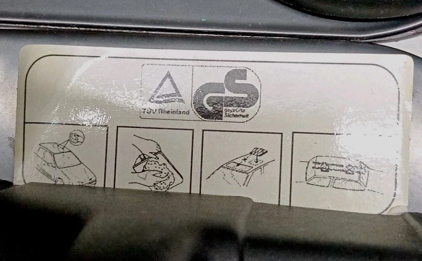 Portasci magnetico porta 2 coppie di sci per auto Usato, come NUOVO - Immagine 3 di 4