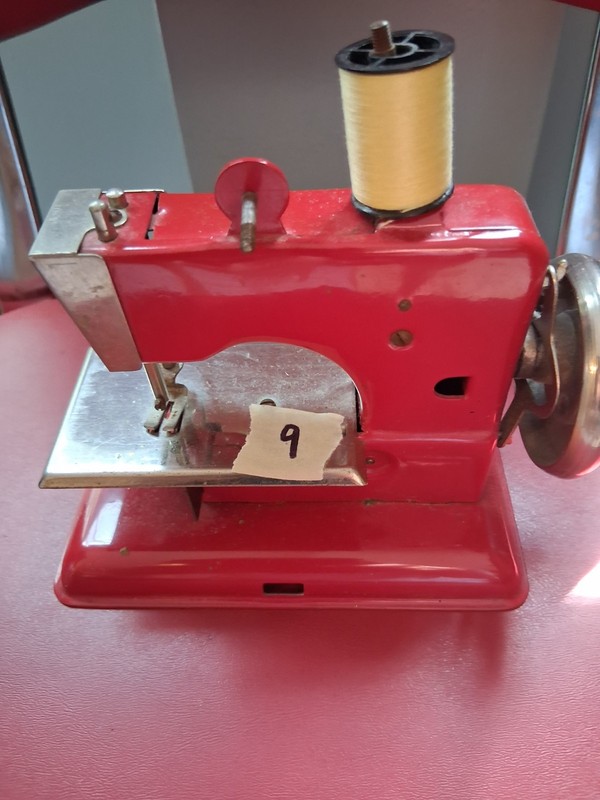 Vintage Red Childs Sewing Machine #9