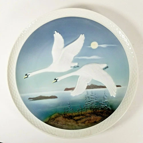 Hutschenreuther German Jahresteller "Heading South" 1979 Plate of the Year