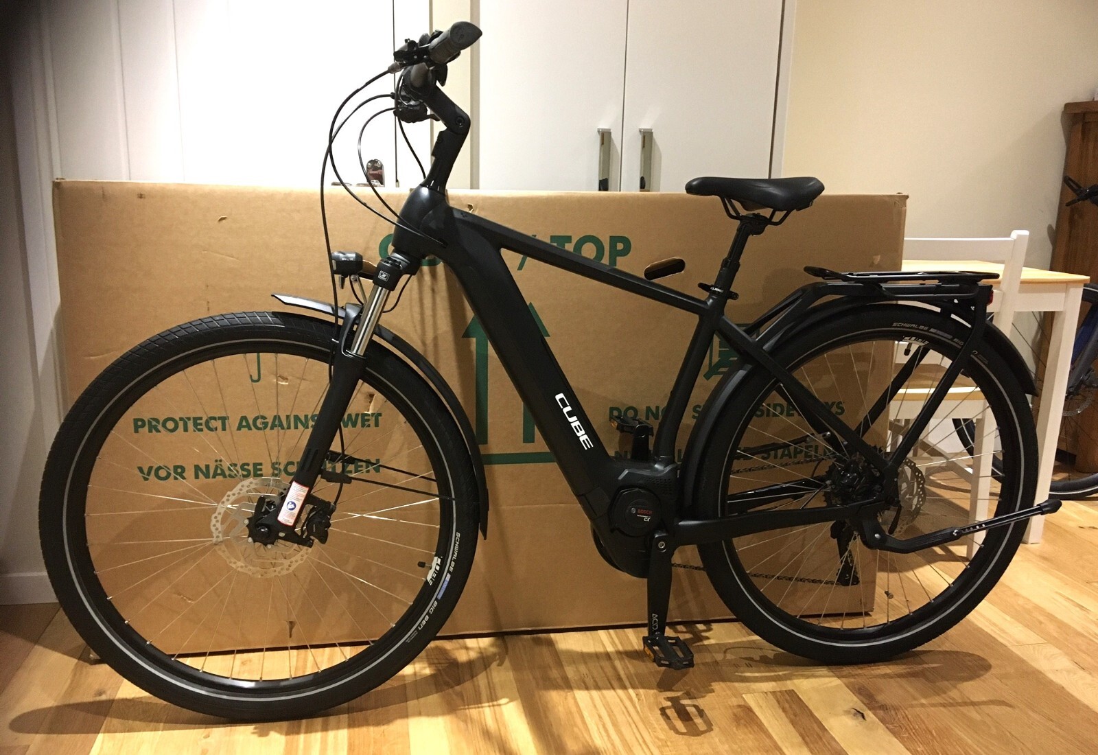 'BARG'AIN' Cube Kathmandu Hybrid Pro 625 EBIKE Outstanding Mint