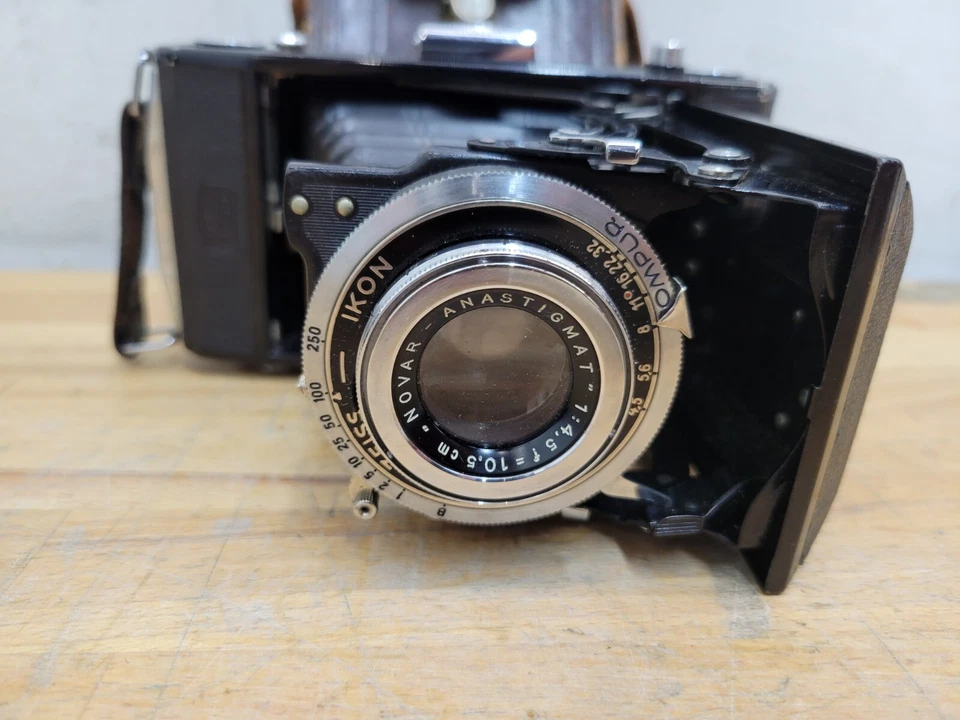 Cámara Zeiss Ikon Nettar 515/2, lente Novar 1:4,5, 10,5 cm con estuche original Foto 2 de 4